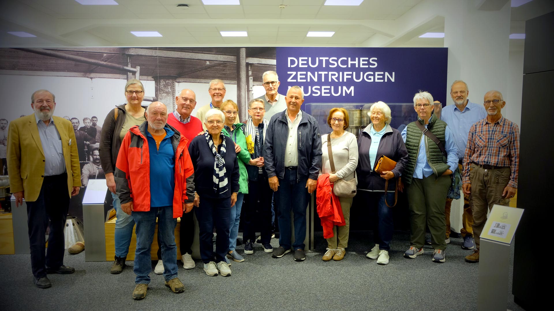 Mehr über den Artikel erfahren Heimatverein Wiedenbrück-Reckenberg besucht das GEA Zentrifugenmuseum in Oelde